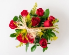 Cesta com 9 Rosas Vermelhas, Chocolate e Espumante